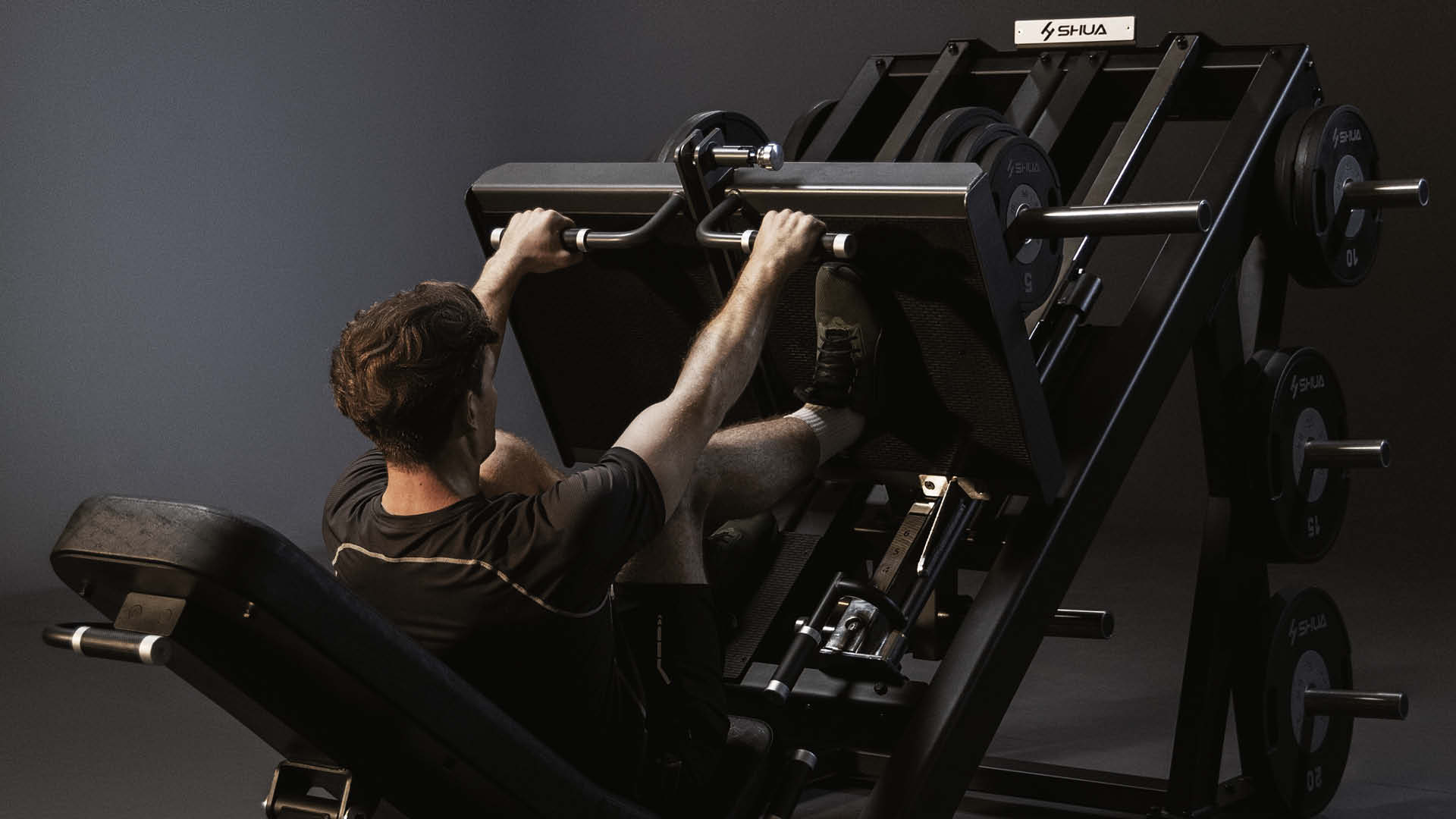 SHUA Plate-Loaded-Serie Freies Training mit maximaler Stabilität und authentischem Bewegungsgefühl.